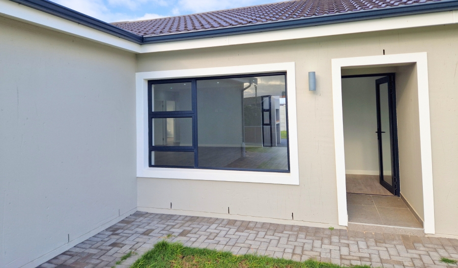 3 Bedroom Property for Sale in Paradise Beach Eastern Cape